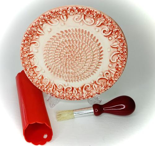 Red the Grate Plate Ceramic Grater 3 Piece Set: Ceramic 